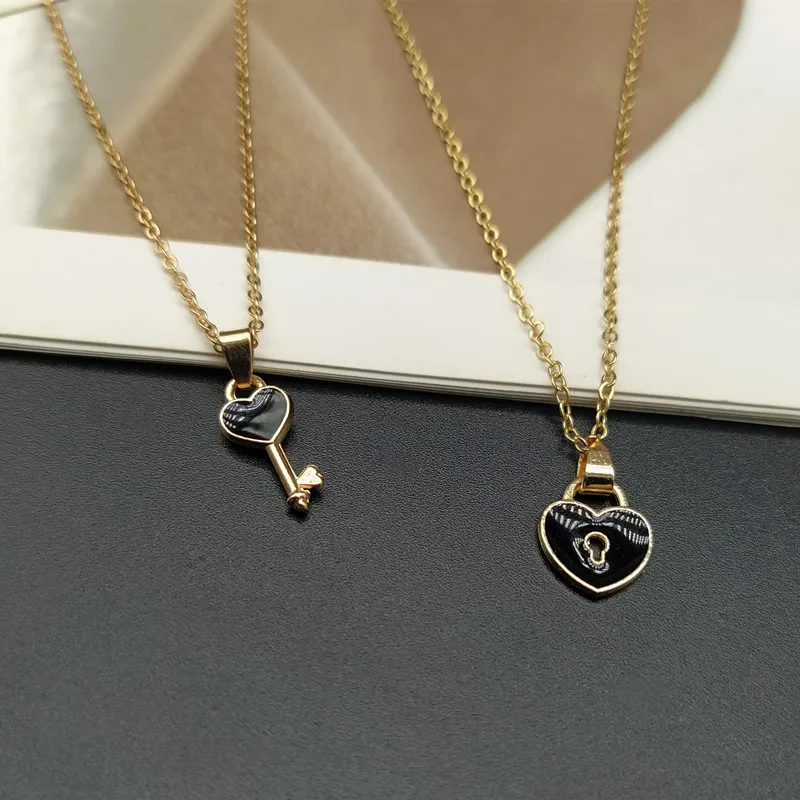 

2 pcss/lots New Statement Couple Necklace for Women Fashion Key Lock Pendant Link Chain Fashion Jewelry Heart Necklace