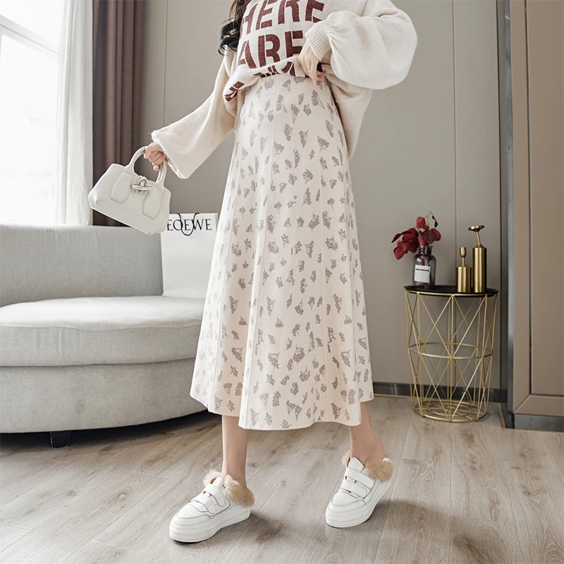 

Женская трикотажная длинная юбка с высокой талией и зонтиком