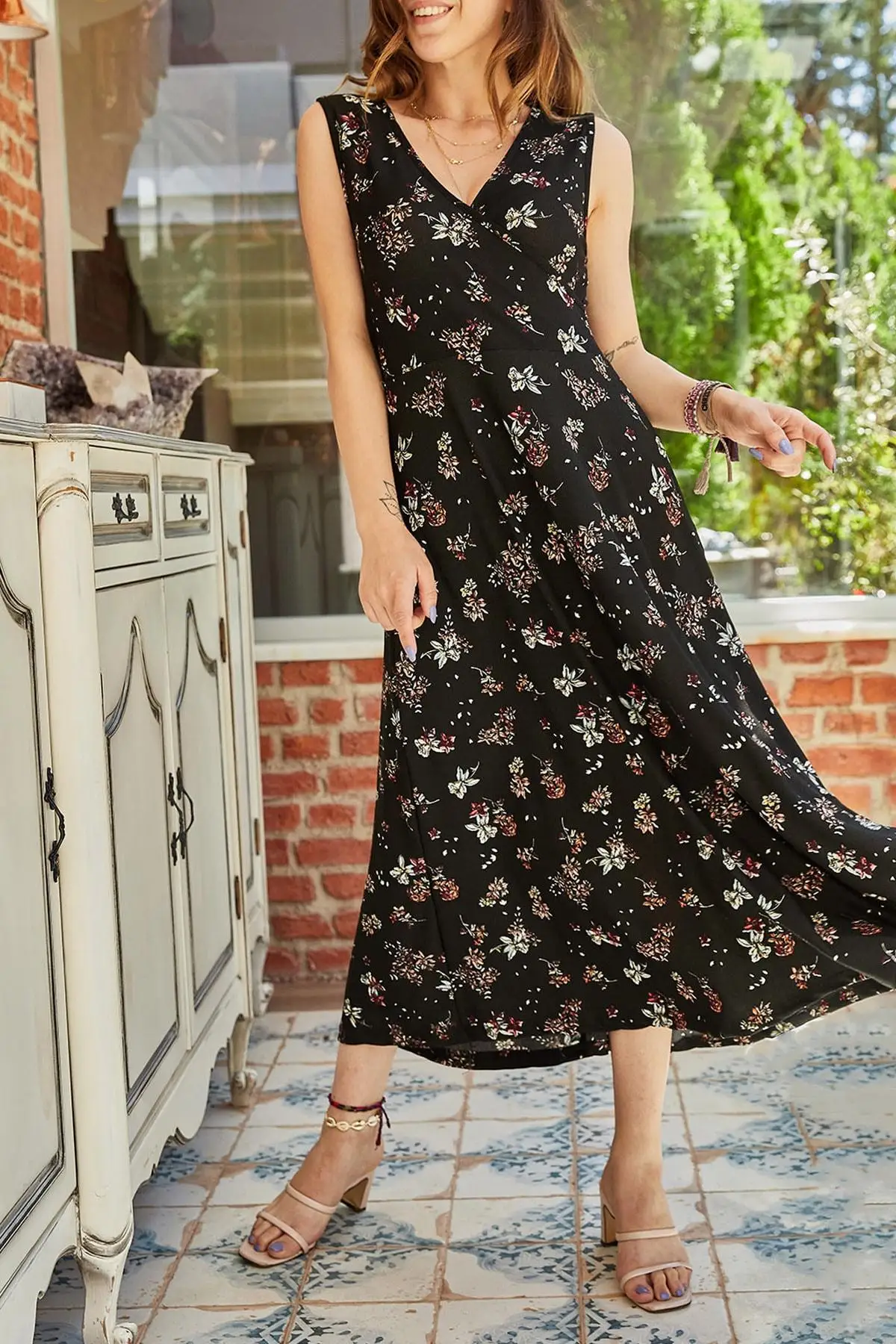 Xhan Women Black Flower Print Double Breasted Dress 9YXK6-41497-02 | Женская одежда
