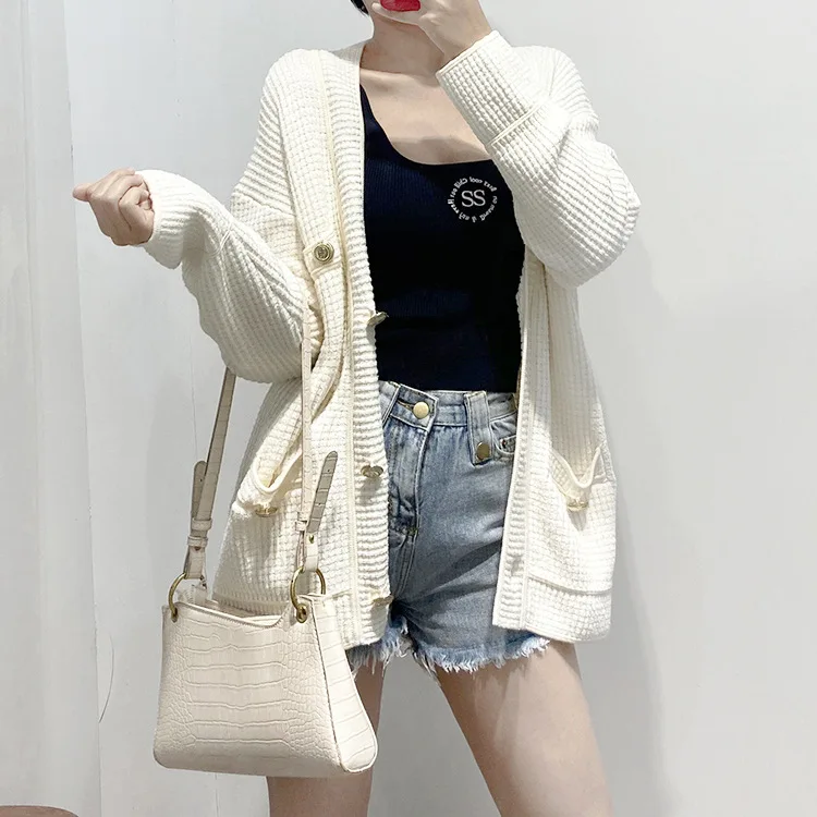

Fadan s family 2021 spring and summer new French temperament loose V-neck tweed knitted cardigan