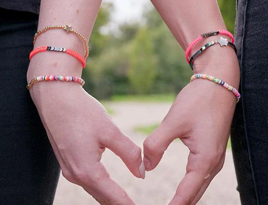 Женский эластичный браслет с бусинами из натурального камня | Украшения и