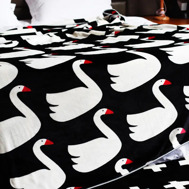 

Simple and fashionable blanket net celebrity recommended warm four seasons blanket car travel bedding nap bedroom