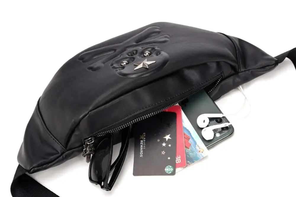 Мужская сумка слинг с 3d черепом из спилка| |