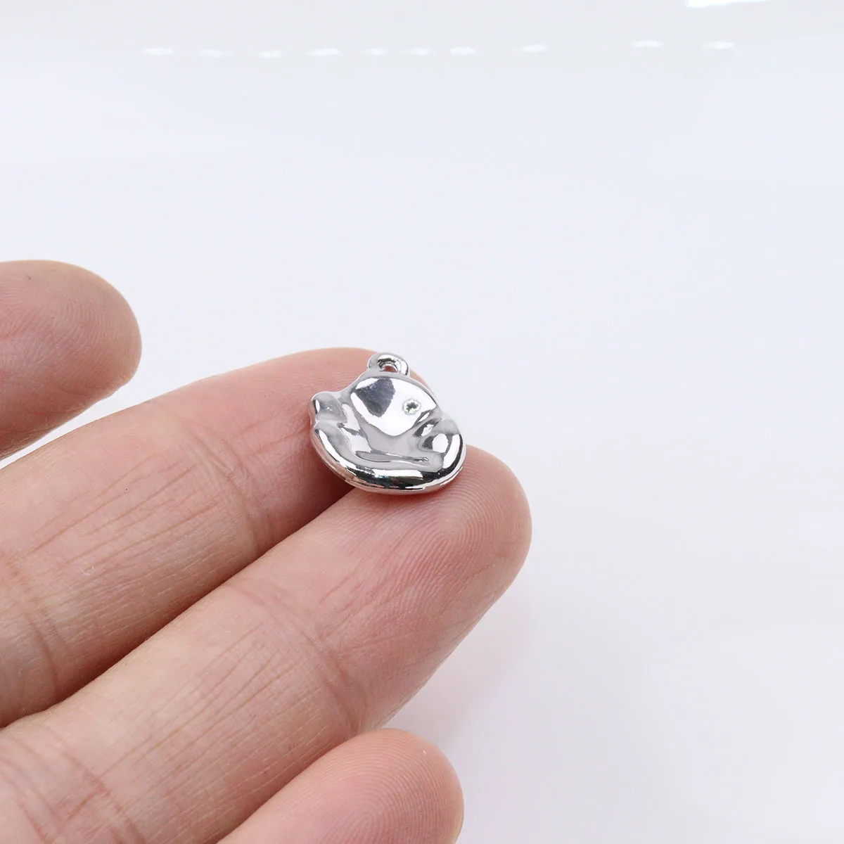 Серьги лунный камень адуляр шоурум. Монетки из mm2. Воровская монета. Счастливая монета золото 1 рубль аверс. Несимметричная монетка.