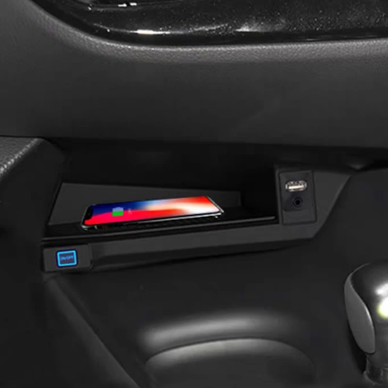 

15W car wireless charger fast qi phone charger charging palte mobile phone holder accessories for Toyota CHR C-HR 2018 2019 2020