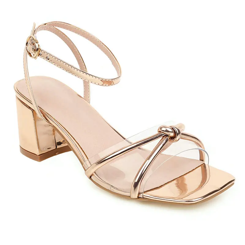 Женские туфли на толстом каблуке белые серебристые золотистые с ремешком и