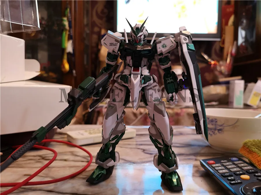 Модели вентиляторов MC Metalgear медведи модели металлическая конструкция MB Gundam Astray зеленый и золотисто-желтый каркас фигурку робот
