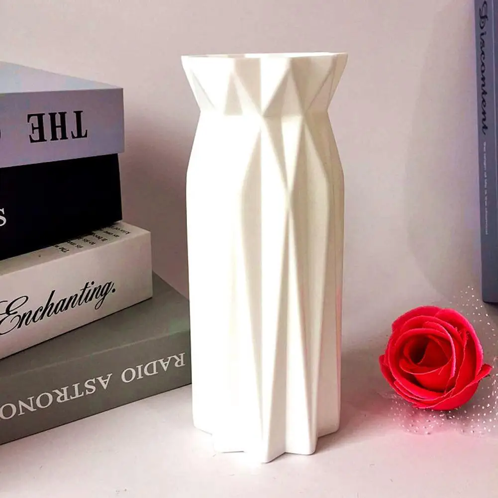 

Plastic vase Nordic Geometric Origami vases for Homes Flowers Plants Arrangement Pot Vase Decoration Home for Artificial Flowers