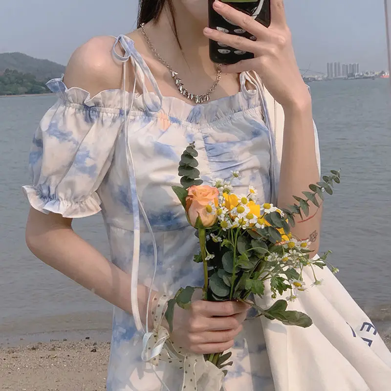 

First love dress with one line collar