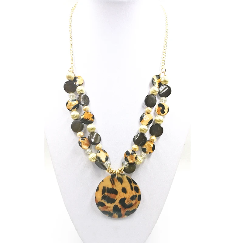 Винтажное ожерелье чокер в стиле США цепочка с подвеской виде большой ракушки