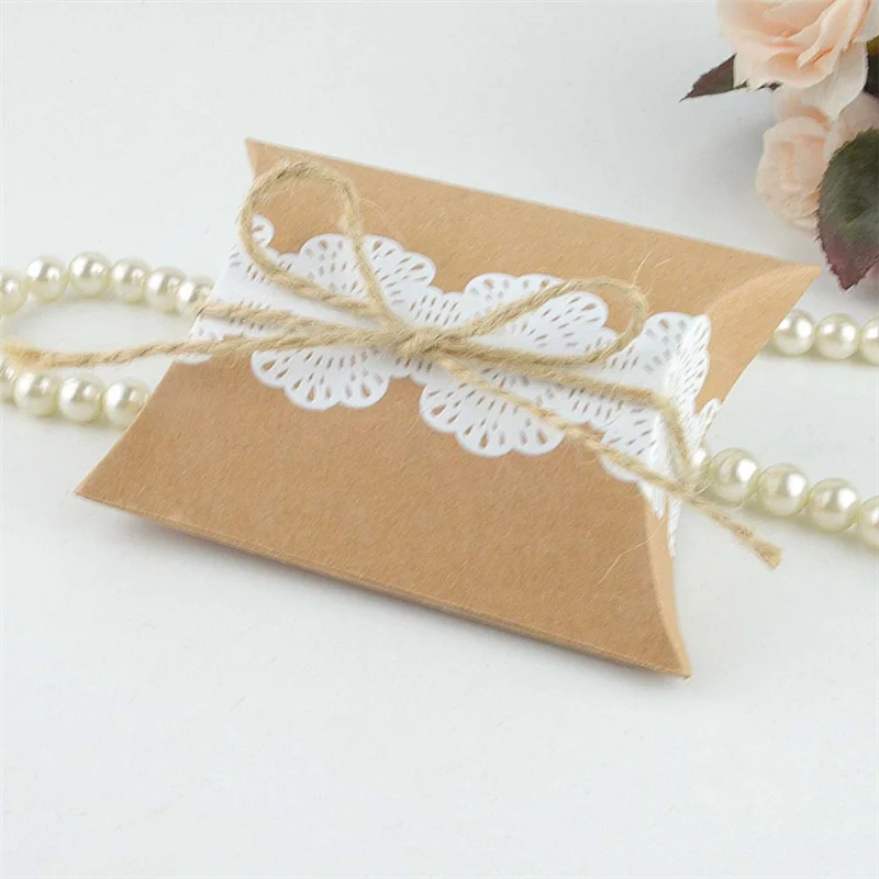 

Kraft Paper Pillow Shaped Candy Box Elegant Lace Decor Wedding Chocolate Packaging Box Home Birthday Party Supplies Gift Boxes