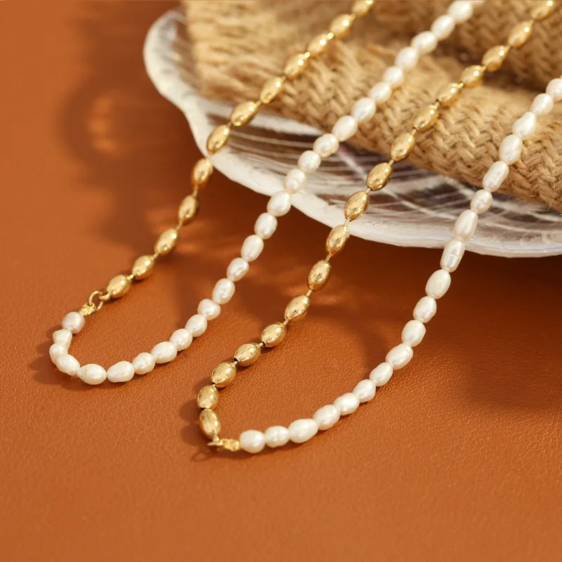 

Hot Selling Fashion Panel 18K Gold Plated Titanium Steel Chain Freshwater Pearl Necklace for Women