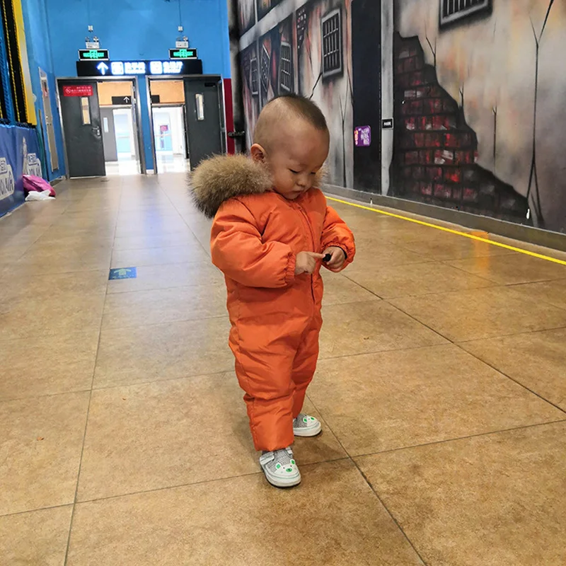 Для маленьких мальчиков зимняя куртка верхняя одежда из натурального меха енота