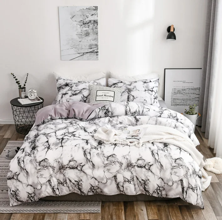 Однотонный окрашенный комплект пододеяльников и наволочки или простыня