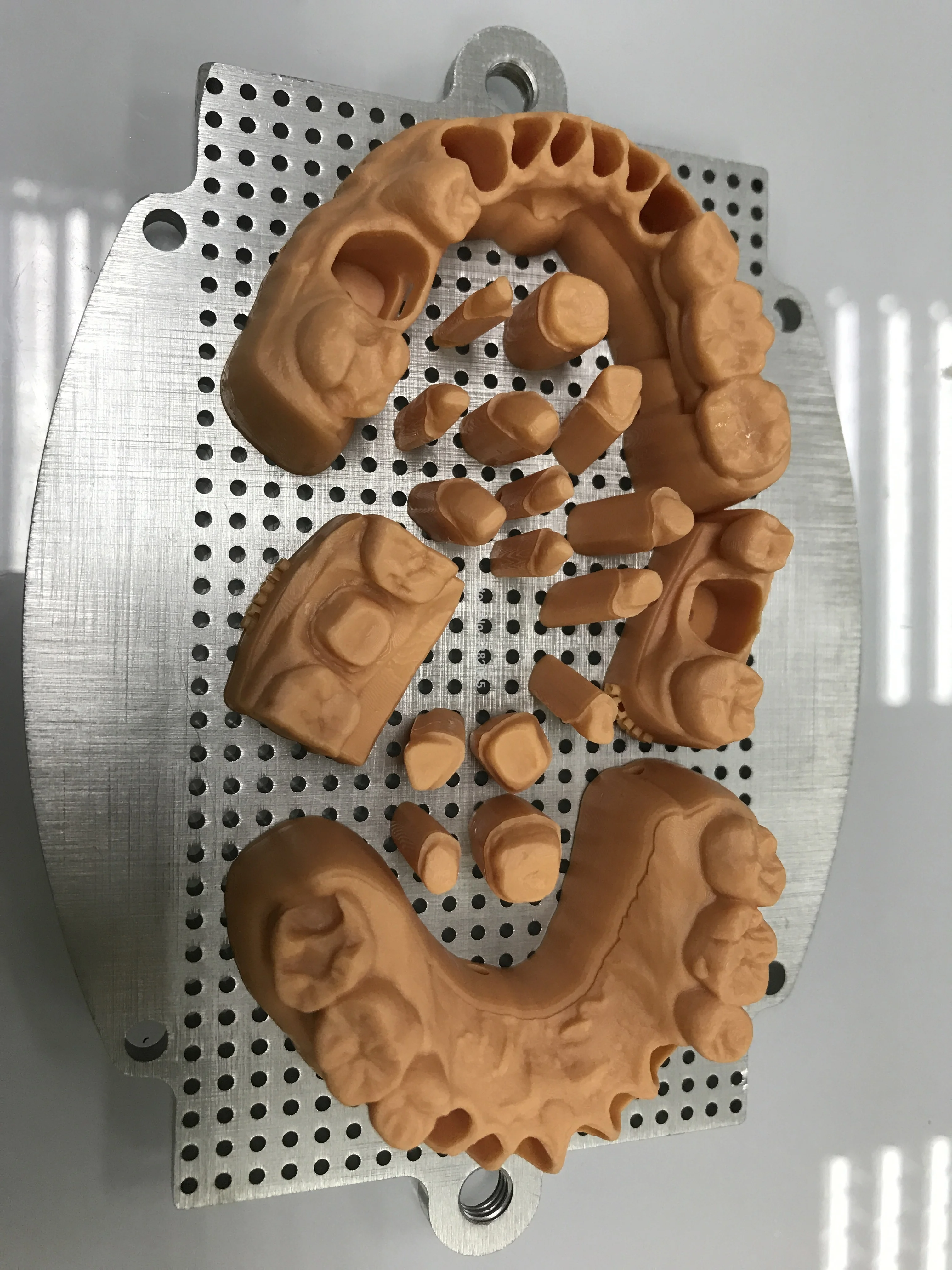 

DLP LCD SLA 3D printer photopolymer resin tooth model resin, used for orthodontic restoration implants, suitable for Shining 3D