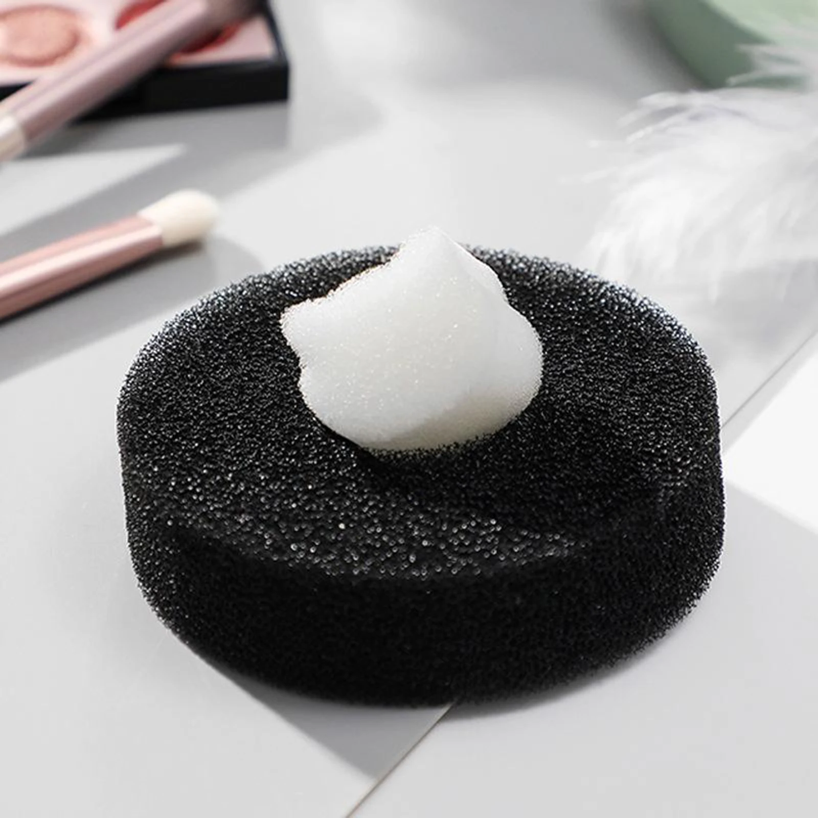 

Colour Remover Switch Sponge Cleaner Dry Box Eye Shadow Makeup Brush Cleaner