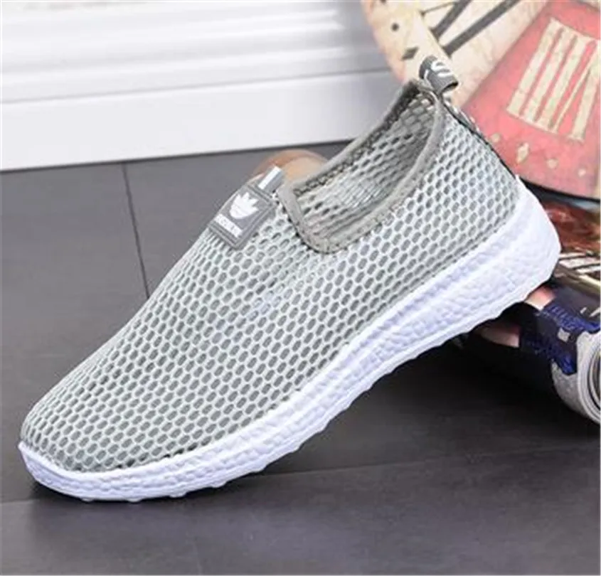 

2021 New Men Running Shoes Outdoor Sports Lightweight Sneakers Comfortable Athletic Training