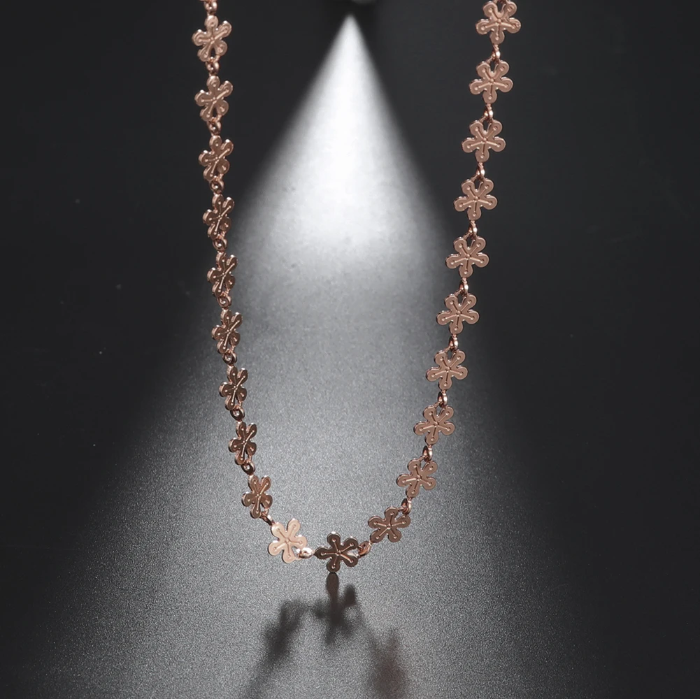 Fishhook Ожерелье чокер с цветком медный металлический короткий цвета розового