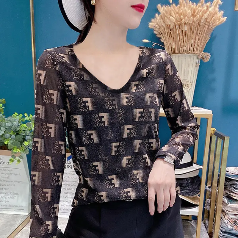 

Spring and autumn women's new fashion printing long sleeve V-neck slim and versatile top T-shirt