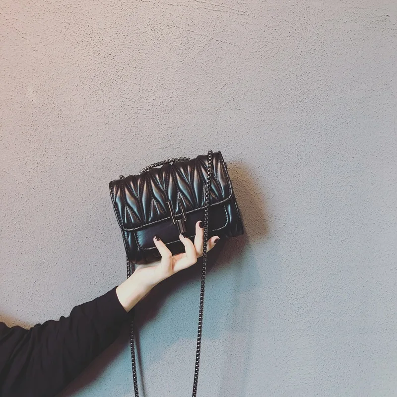 

Сумка на плечо из искусственной кожи, мессенджер с цепочкой в новом стиле, Корейская версия в западном стиле, маленькая дамская сумочка на о...