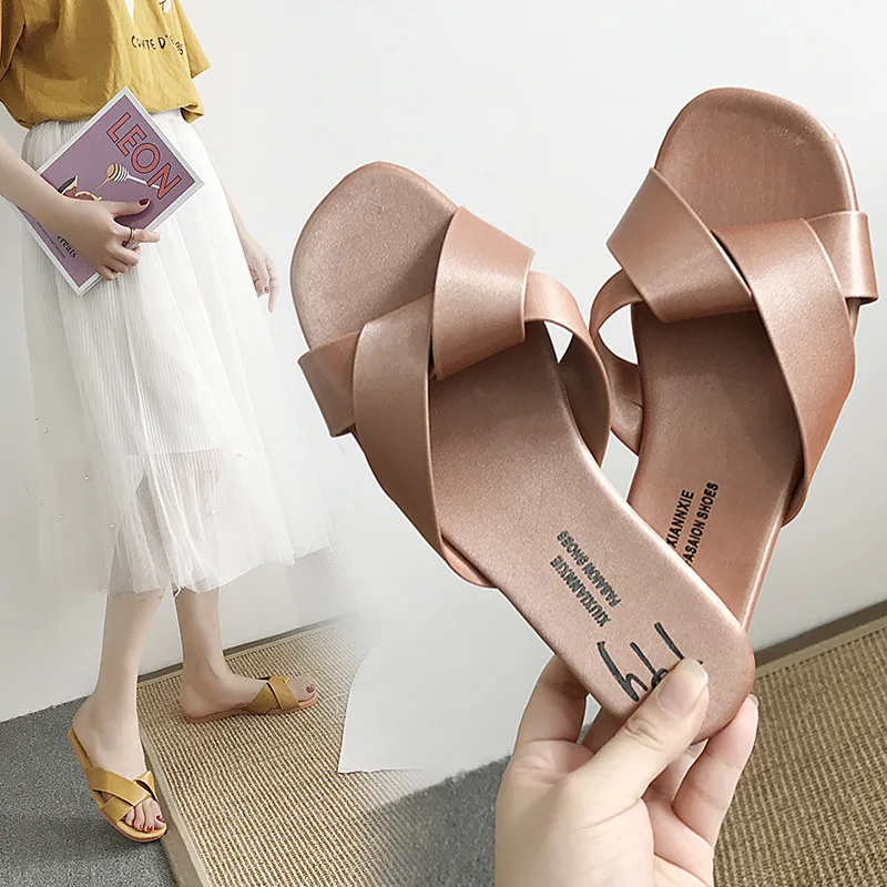 Модная обувь Женские шлепанцы Сезон лето Новинка Женская на плоской подошве