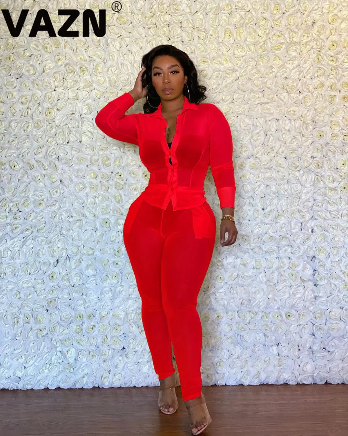 Женский комплект из футболки и брюк VAZN однотонный красный зеленый 2 предметов с