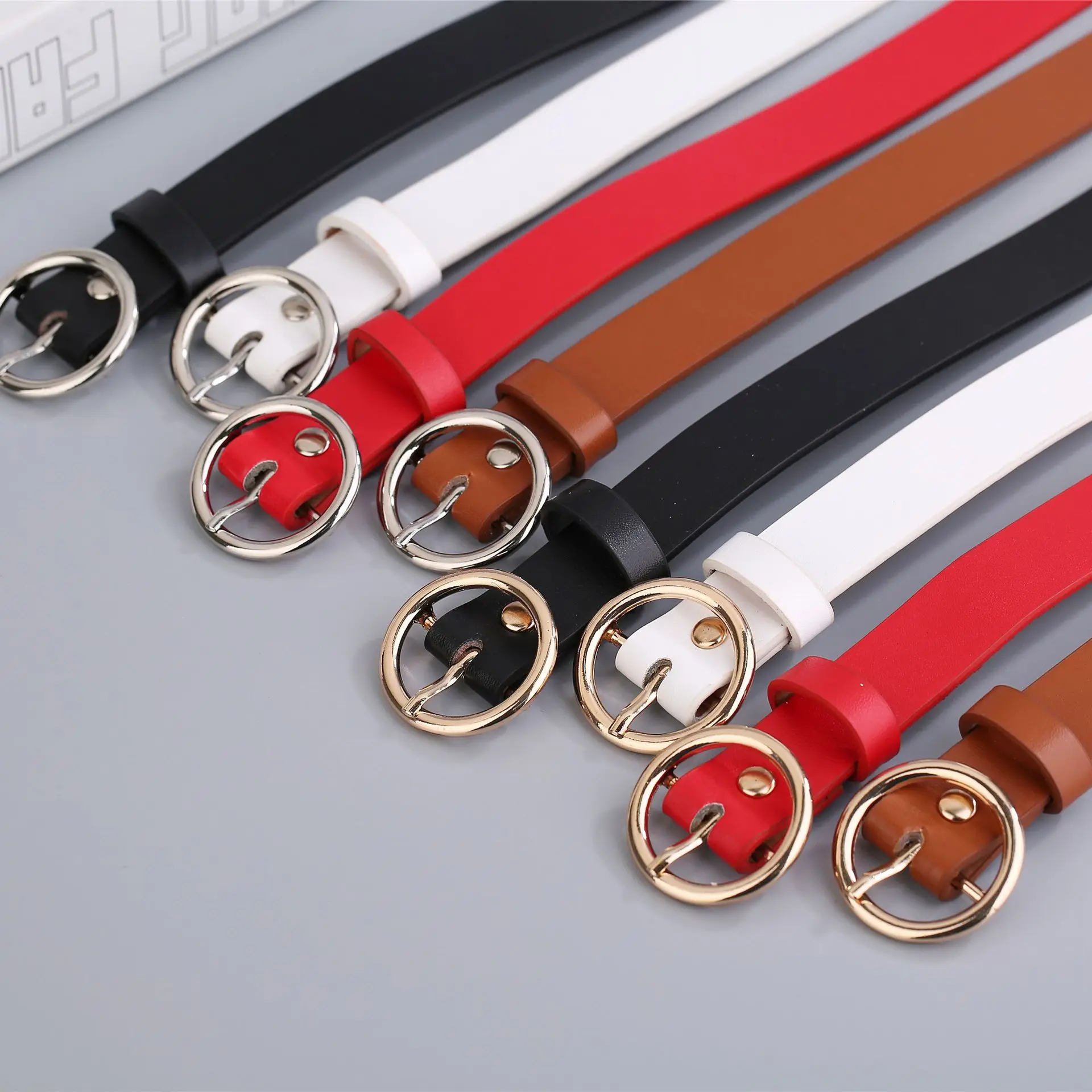 Ремень с круглой пряжкой Женский широкий черный простые корейский кольцо в стиле