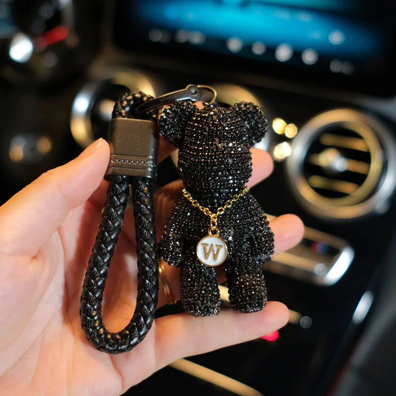 

High-End Luxury Creative Rhinestone Bear Keychain Fashion Punk Animal Keyring for Woman Car Bag Pendant Key Chains Couple Gift
