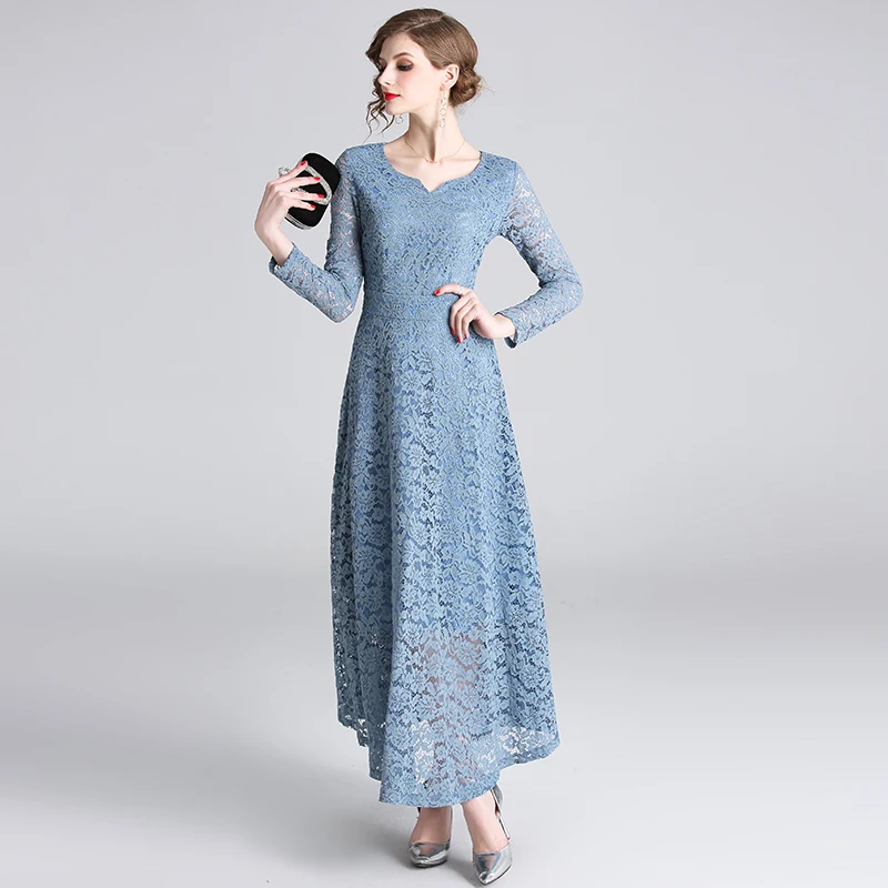 Женское длинное кружевное платье макси синее ажурное модельное праздвечерние