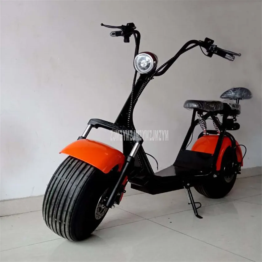 Электромобиль 50-60 км передний и задний амортизирующие двухместные сиденья