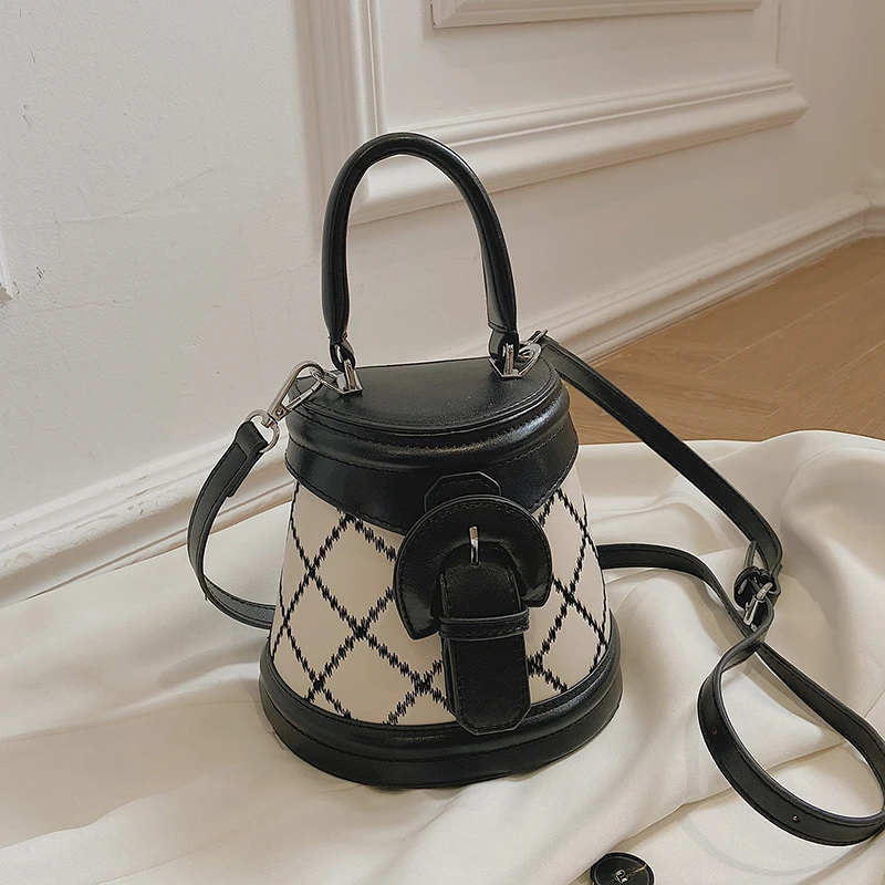 

Fashion exquisite bucket bag shopping bag retro casual handbag shoulder bag female genuine leather solid color chain handbag