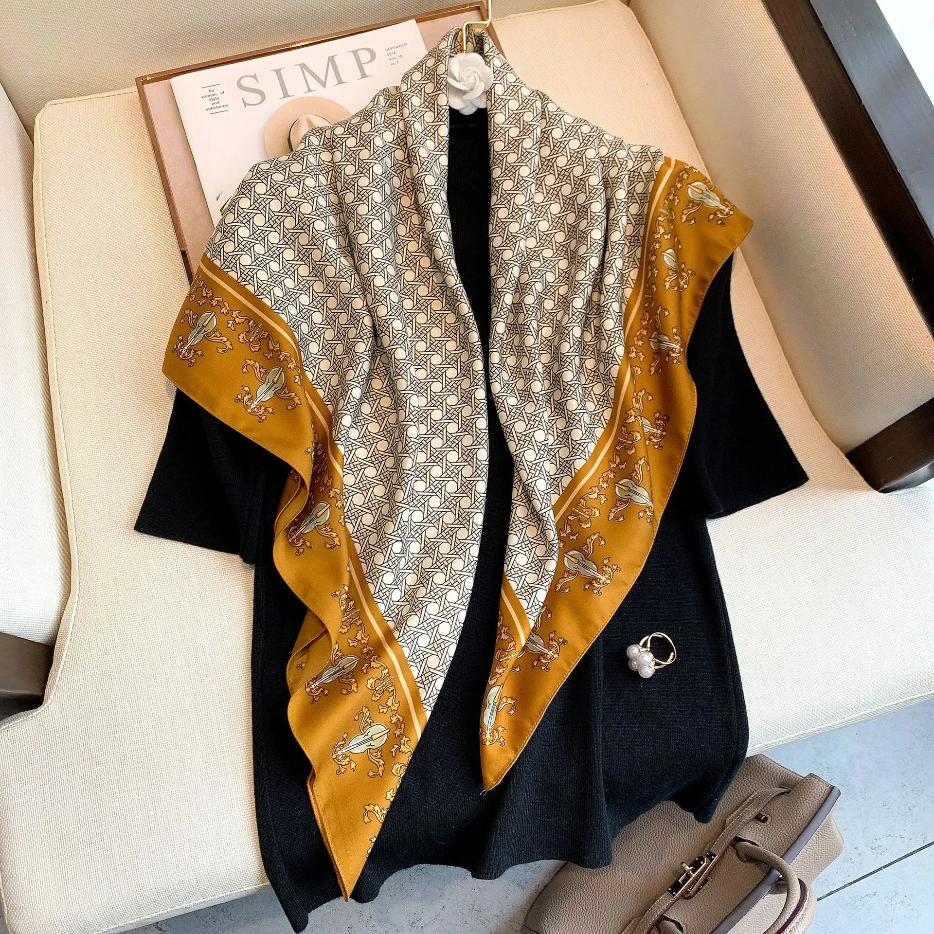 

Brand 2022 Spring Women's Decorative Shawl Scarf New Wave point Scarf Female Elegant Retro Printing Small Square Scarf Scarves