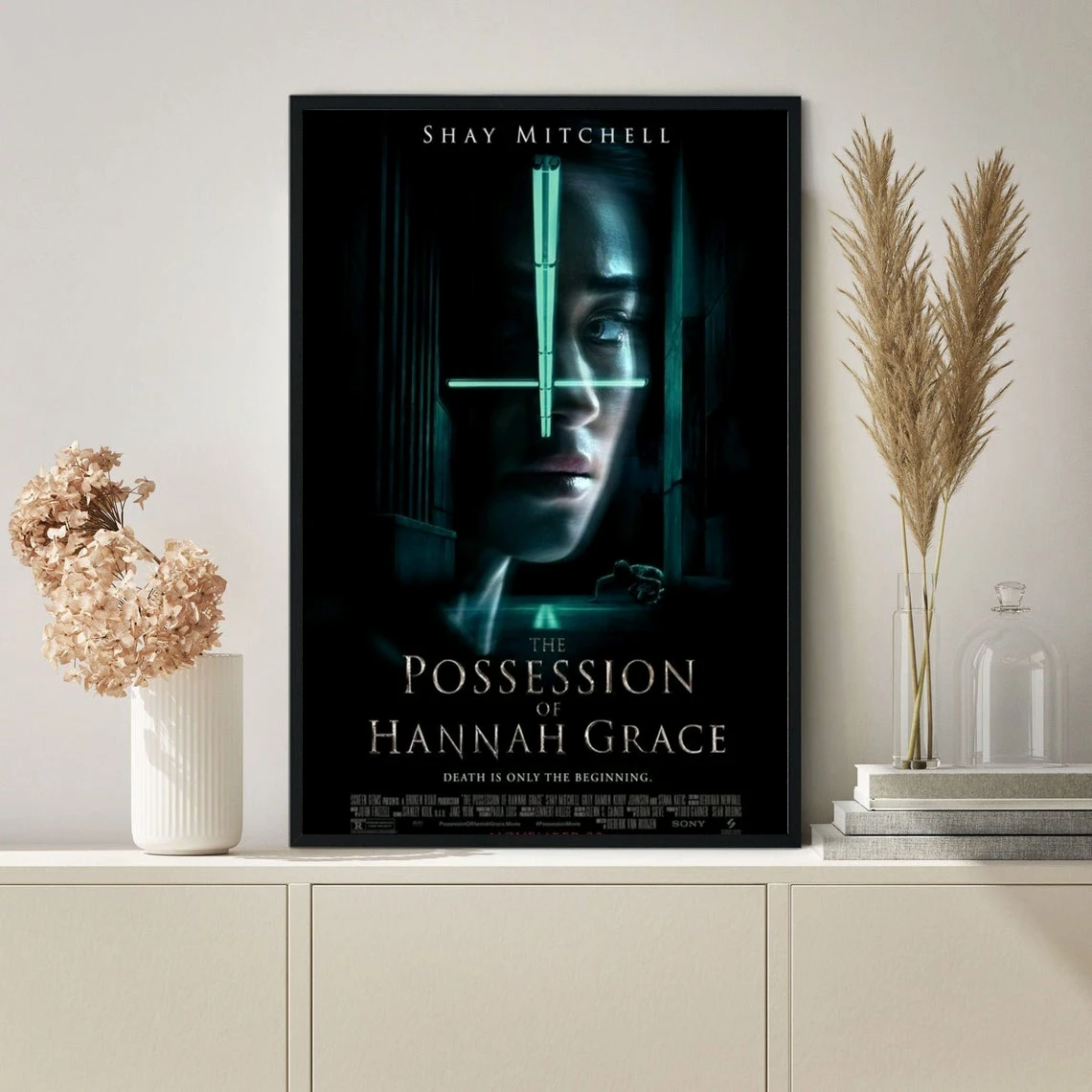 

Possession Of Hannah Grace Movie Poster Canvas Print Wall Painting Home Decoration ( No Frame )