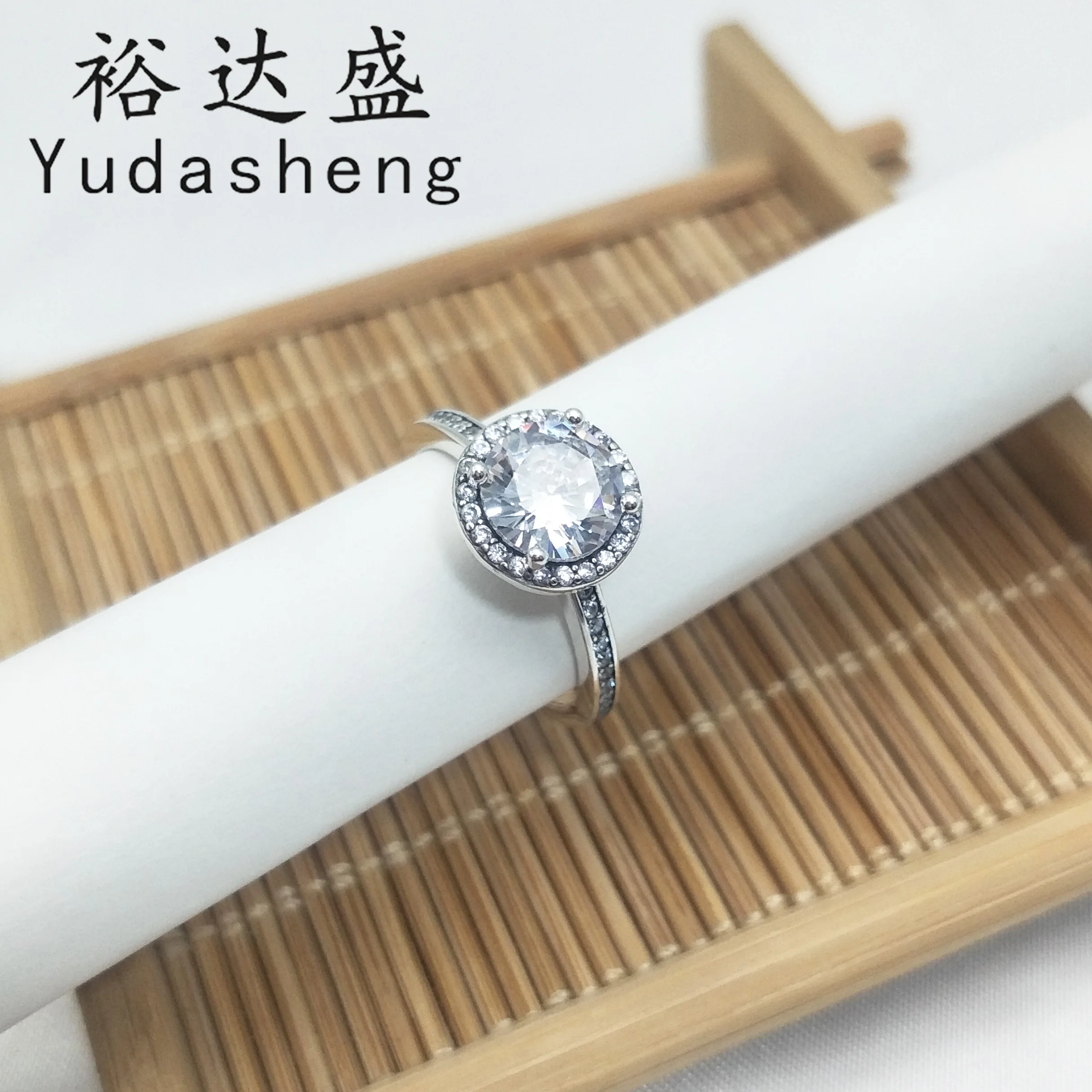 

Классические модные серебряные Ретро Браслеты-шармы женская обувь с украшением в виде кольца (инкрустированные с кубическим цирконием) Пря...