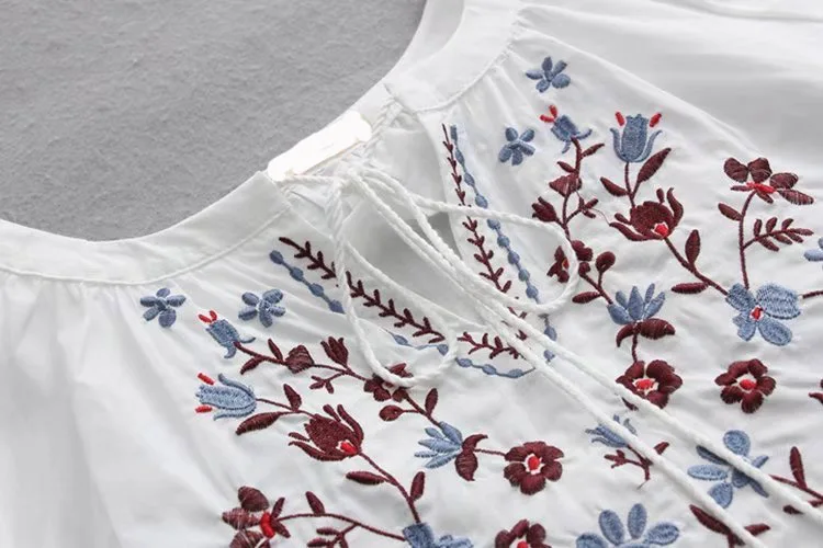 

Flowers Animal Print White Shirt Summer New Embroidery Loose O Neck Lantern Sleeve Thin Hooded Lace Womens Tops and Blouses