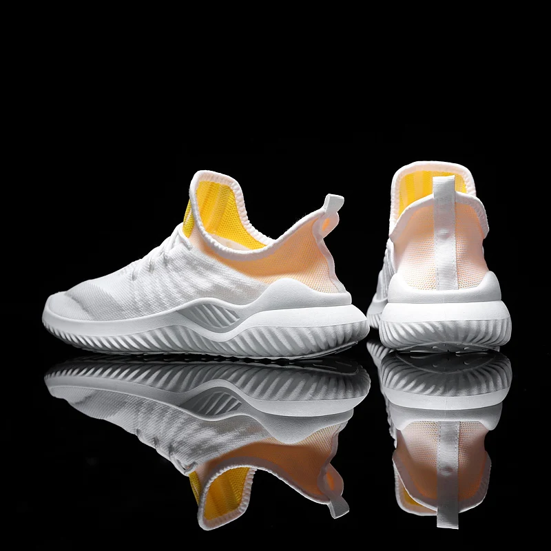 

2021 New Men's Casual Shoes Fashion Casual Trend Flying Lace Up Sports Shoes Mesh Mesh Breathable Comfortable Soft Bottom