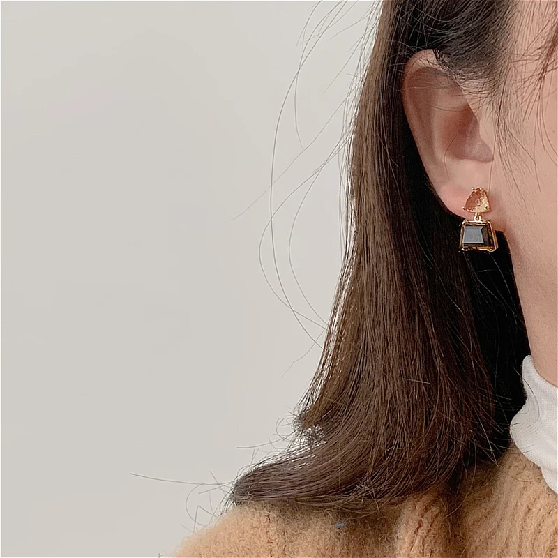 

kshmir Vintage metallic Champagne crystal trapezoid earrings Fine fashion stud earrings 2020