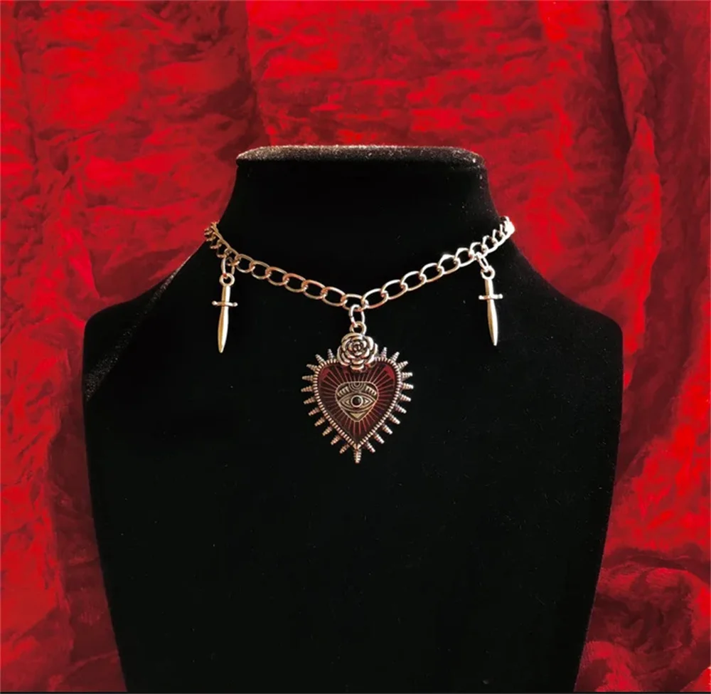 

Vintage Gothic Hip Hop Jewelry Peach Heart Flower Cross Pendant Necklaces Love Sword Eye Thorns Choker for Women Girls Party