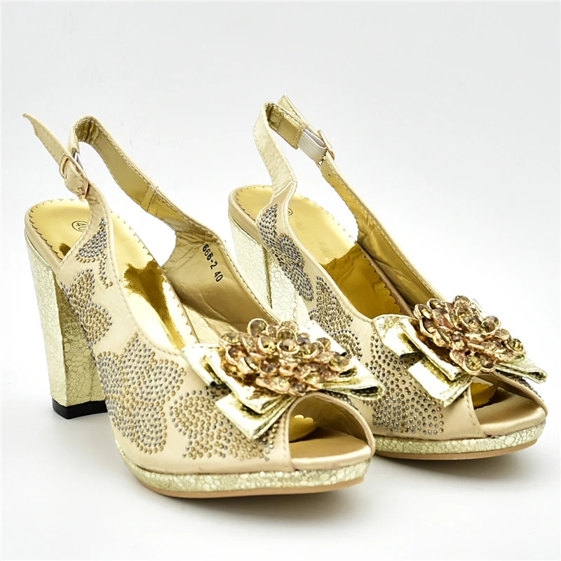 Новейший дизайн Комплект из туфель и сумочки для женщин Итальянский комплект в