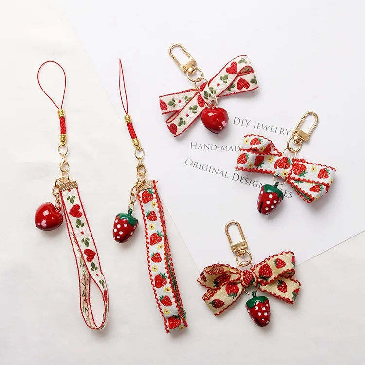 Милый сладкий Колокольчик в виде клубники брелки Необычные брелоки для женщин