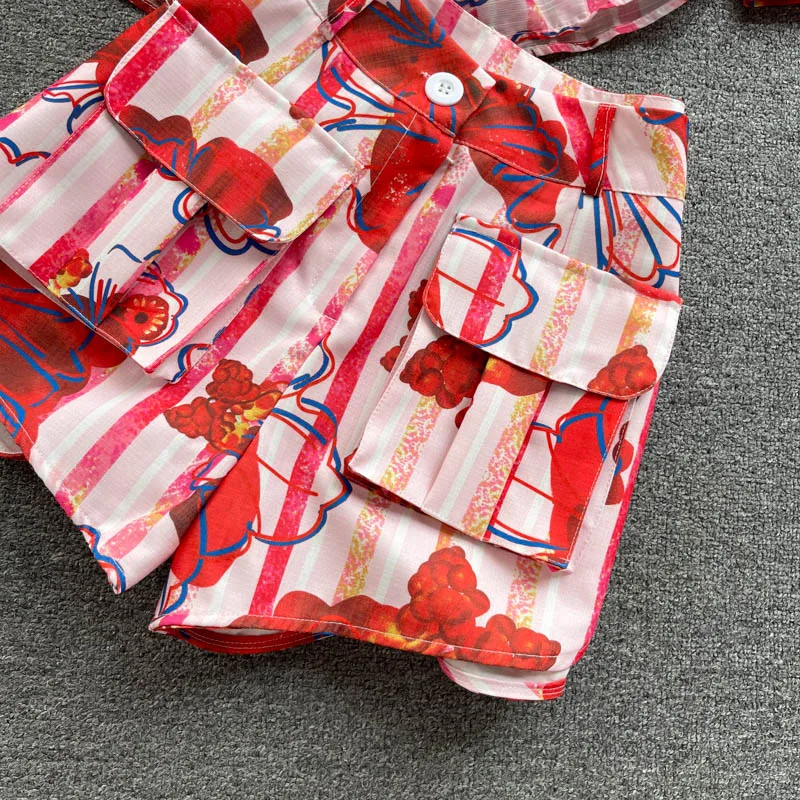 

2021 Spring Autumn High Street Suit For Women Long Sleeve Print Loose Shirts + Pocket Short Pants With Belt Two Piece Set Outfit