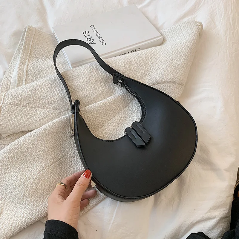 

European and American Fashion Crescent Saddle Bag 2021 Popular New Summer Western Style Single Shoulder Underarm Bag Female Bag
