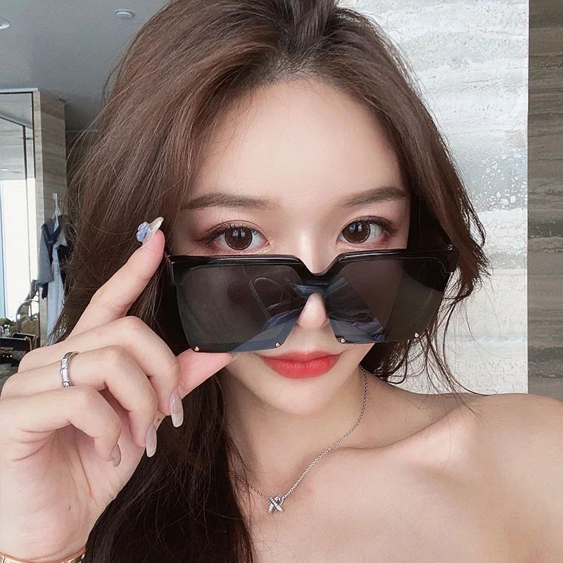 

Vintage Oversize Square Sunglasses Women Luxury Brand Big Frame Women Sun Glasses Black Fashion Gradient Female Glasses Oculos
