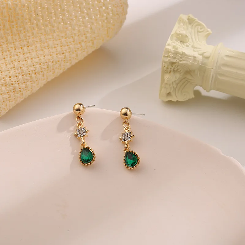 

Trendy Dangle Long Drop Earrings for Women Gold Color Earring With Waterdrop Green Crystal Luxury Jewelry for Wedding Party