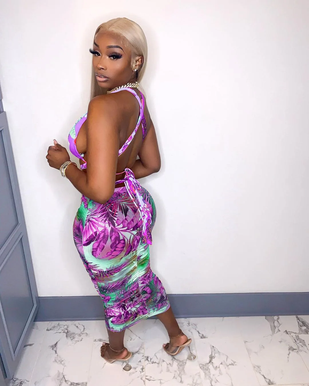 

Fashion Sexy Nightclub Style Women's Clothing Custom Print Halter Neck Deep V Tie Sleeveless Backless Long Skirt Two Piece Set