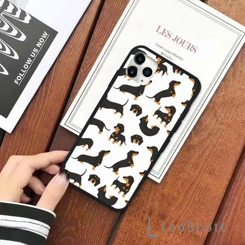 

Cartoon Dachshund Sausage Dog Phone Case for iPhone 11 12 pro XS MAX 8 7 6 6S Plus X 5S SE 2020 XR Fundas Capa