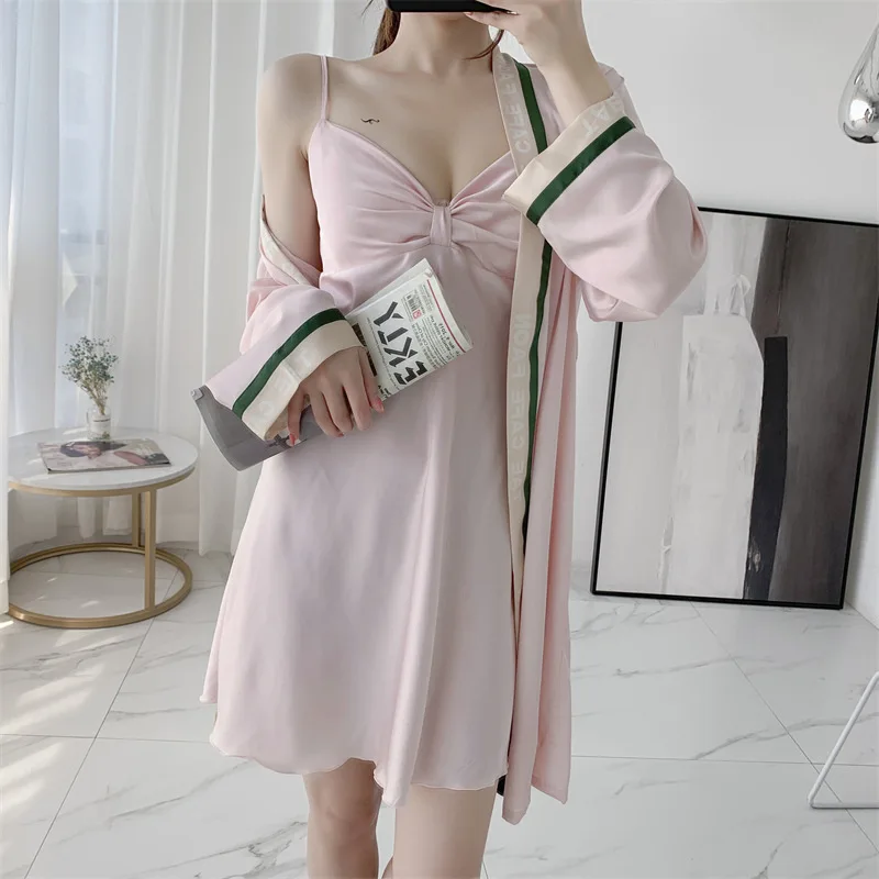 

Женская ночная сорочка из искусственного шелка, с V-образным вырезом и бантом