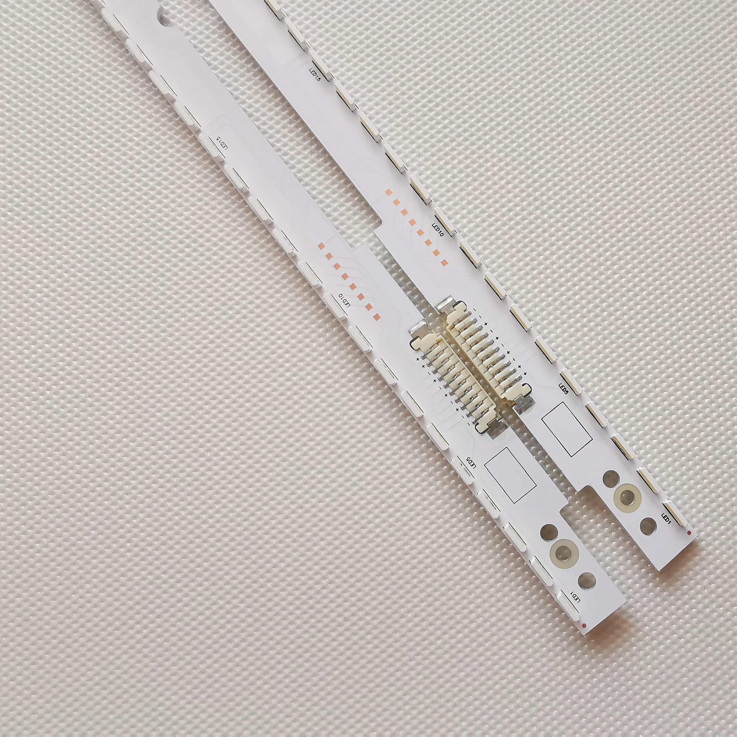 2 шт./компл. совершенно новая светодиодная подсветка для SAMSUNG 2012SVS46 7032NNB LEFT60 RIGHT60 3D