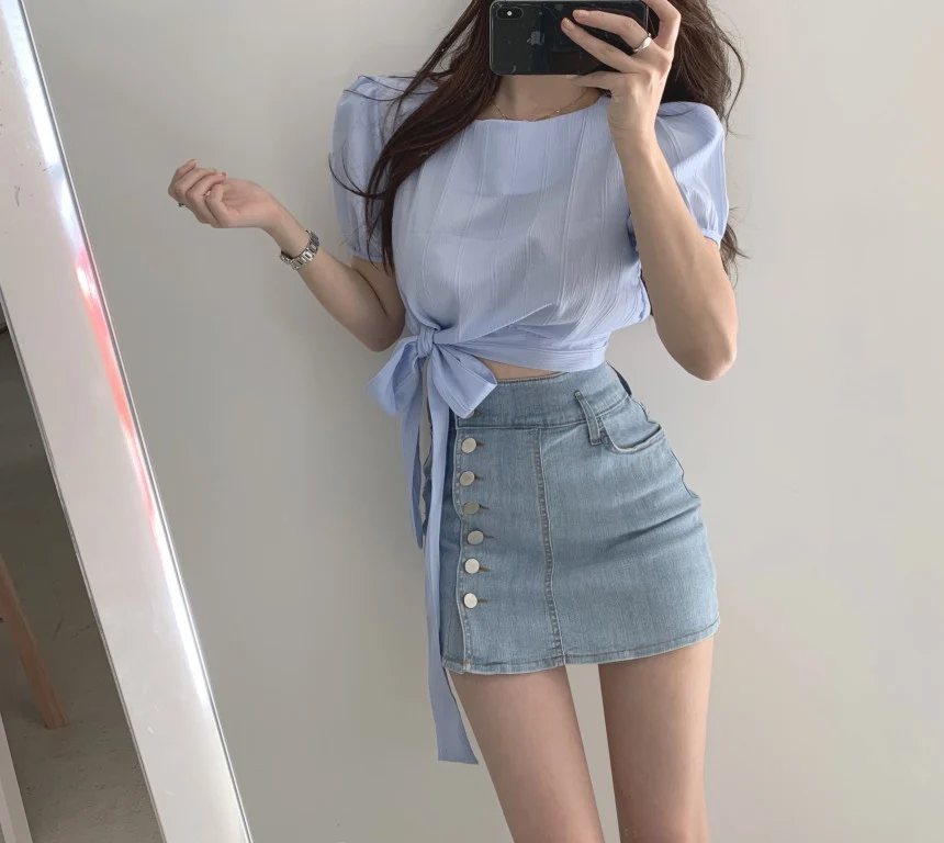 

Korejpaa Women Sets 2021 Summer Korean All-Match Lace-Up T-Shirt High-Waisted Side Metal Buttons Design Slim-Fit Hip Denim Skirt