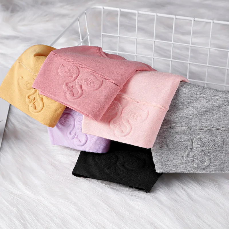 Женские рельефные трусики со средней талией хлопковые однотонные в форме